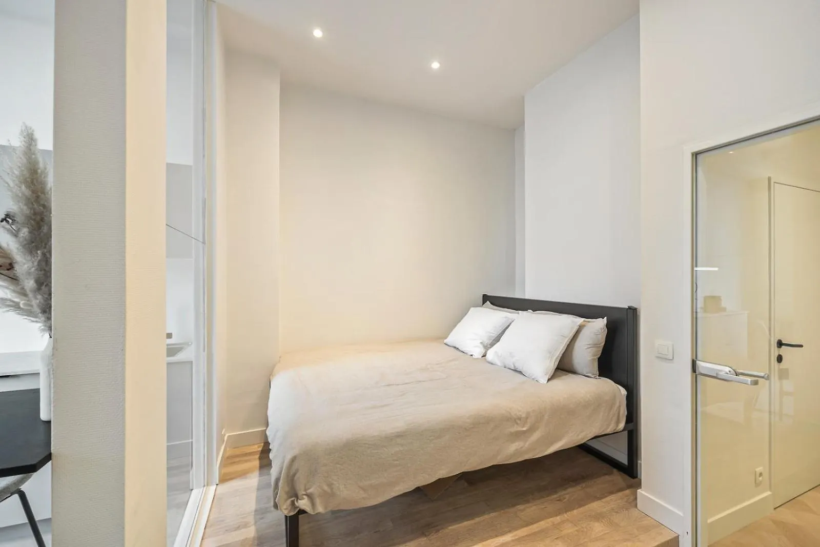 Antwerp Riverside Suite 0*,  Бельгия